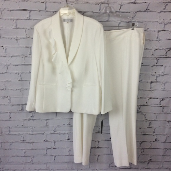 Tahari ASL Ruffle Shawl Collar Pant Suit, Size 22W - Picture 3 of 16